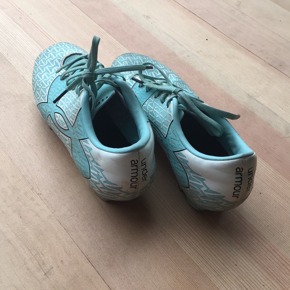Cleats - Picture 4 of 5